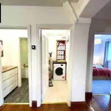 Апартаменты Idyllic 3-bedroom Coastal Escape In