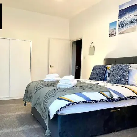 Апартаменты Idyllic 3-bedroom Coastal Escape In