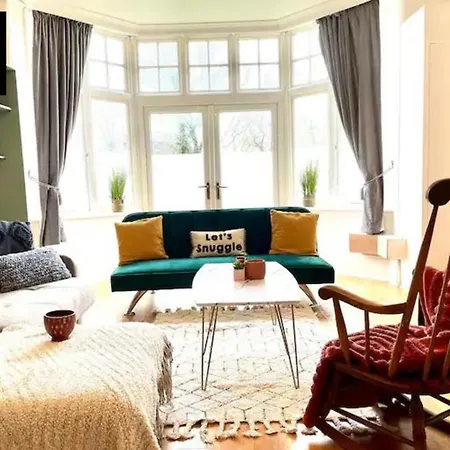 Διαμέρισμα Idyllic 3-bedroom Coastal Escape In